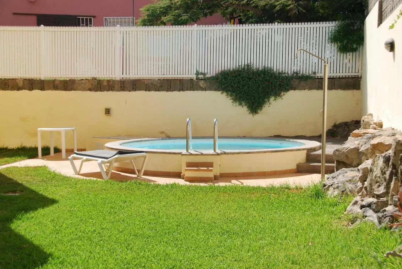 Appartement Deluxe Apartment. 50 meters Beach San Agustín